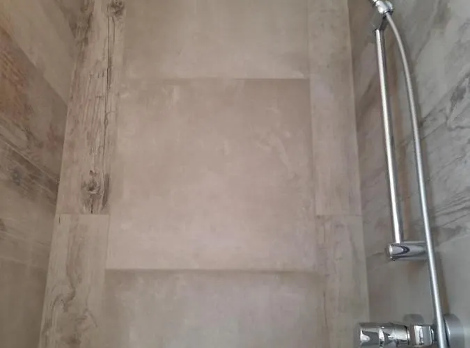 Agathe D'hotes Bed & Breakfast 3*